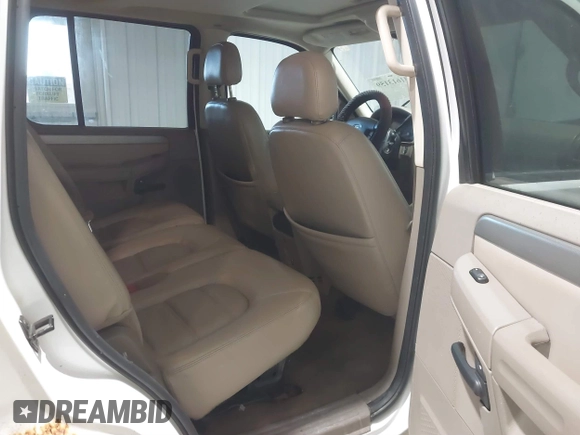 2004 Ford Explorer XLT z VIN 1FMDU73K64ZB21964, wystawiony jako IAAI lot #41613159 z przebiegiem 205 658 mil mil oraz . Historia ofert i sprzedaży dostępna na DreamBid. Obrazek 8.