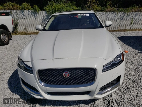 2017 Jaguar XF 35t Premium with VIN SAJBD4BV1HCY29667, listed as a Copart auction lot 75490794 with 59,636 mi miles and Clean Title. Bid and sale history available at carsss.com. Image 5.