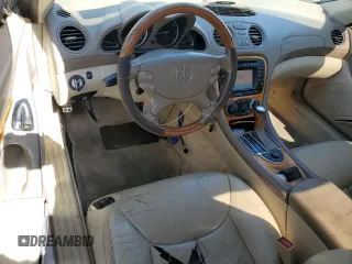 2003 Mercedes-Benz SL 500 z VIN WDBSK75F83F056017, wystawiony jako Copart lot #57662775 z przebiegiem 264 449 mil mil oraz Czysty tytuł • Clean title. Historia ofert i sprzedaży dostępna na DreamBid. Obrazek 8.