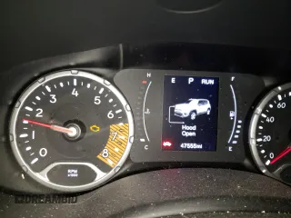 2020 Jeep Renegade Sport with VIN ZACNJBAB9LPL25398, listed as a Copart auction lot 49898705 with 47,555 mi miles and Salvage title. Bid and sale history available at DreamBid. Image 9.