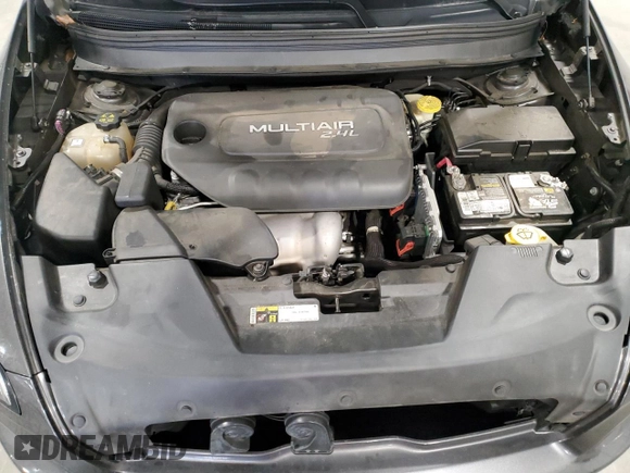 2014 Jeep Cherokee Latitude z VIN 1C4PJLCB0EW221659, wystawiony jako Copart lot #47098115 z przebiegiem 166 110 mil mil oraz Szkoda całkowita • Salvage title. Historia ofert i sprzedaży dostępna na DreamBid. Obrazek 12.