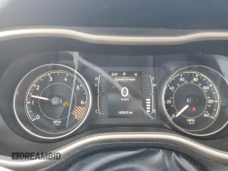 2014 Jeep Cherokee Altitude with VIN 1C4PJMCB5EW282205, listed as a Copart auction lot 53421125 with 185,915 mi miles and Clean Title. Bid and sale history available at carsss.com. Image 9.