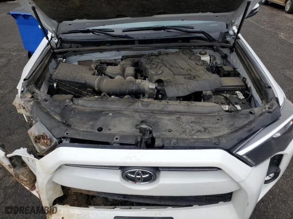 2024 Toyota 4Runner SR5 Premium with VIN JTENU5JR4R6269290, listed as a Copart auction lot 52350545 with 23,327 mi miles and Clean Title. Bid and sale history available at carsss.com. Image 12.