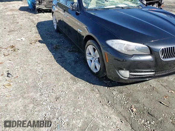2013 BMW 5 Series 528i with VIN WBAXG5C58DDY31398, listed as a Copart auction lot 80565914 with 133,795 mi miles and Non Repairable. Bid and sale history available at carsss.com. Image 13.