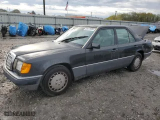 1993 Mercedes-Benz E Class with VIN WDBEA32EXPB907462, listed as a Copart auction lot 50077925 with 293,487 mi miles and Salvage Title. Bid and sale history available at carsss.com. Image 1.