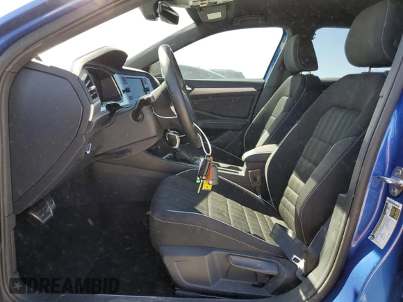 2024 Volkswagen Jetta Sport with VIN 3VWBM7BU2RM008260, listed as a Copart auction lot 49097225 with 4,820 mi miles and Clean title. Bid and sale history available at DreamBid. Image 7.