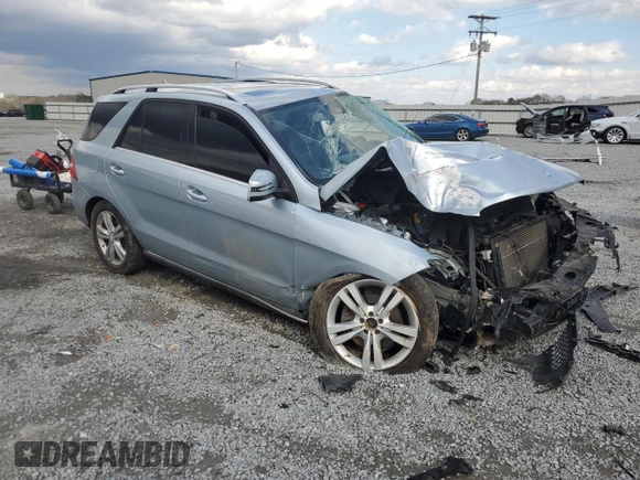 2015 Mercedes-Benz M ML 350 with VIN 4JGDA5HB8FA527137, listed as a Copart auction lot 50331045 with Not Provided miles and Salvage Title. Bid and sale history available at carsss.com. Image 4.