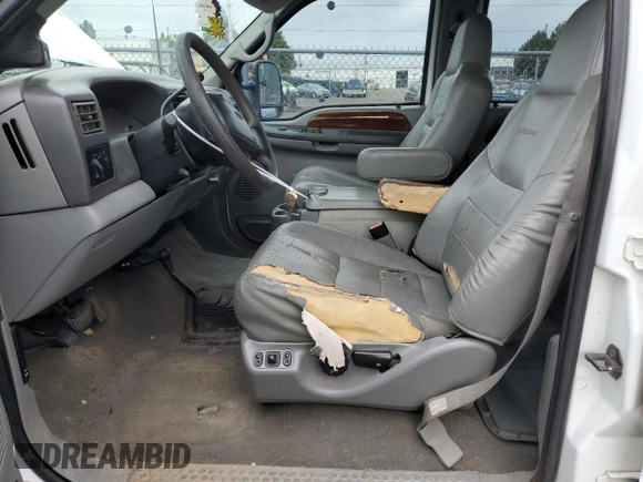2002 Ford Super Duty F-250 XL with VIN 1FTNW21FX2EB12653, listed as a Copart auction lot 68732594 with 282,115 mi miles and Salvage Title. Bid and sale history available at carsss.com. Image 7.