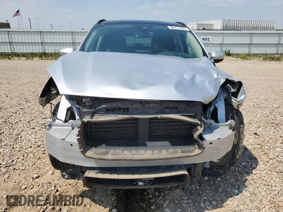 2020 Ford Escape Titanium with VIN 1FMCU9J98LUA78182, listed as a Copart auction lot 60477635 with 76,117 mi miles and Salvage title. Bid and sale history available at DreamBid. Image 5.