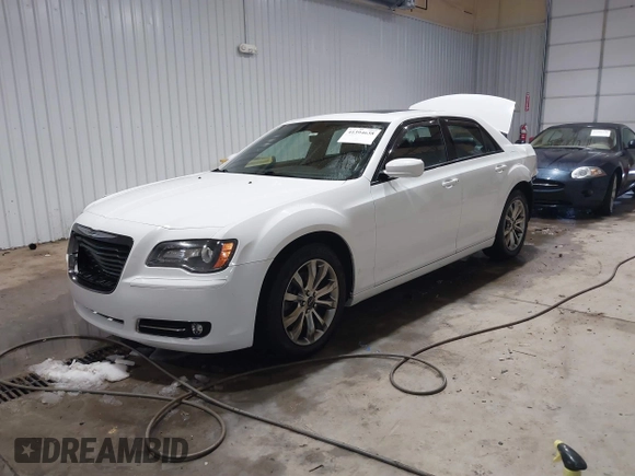 2014 Chrysler 300 with VIN 2C3CCAGGXEH384728, listed as a IAAI auction lot 41394638 with 151,362 mi miles. Bid and sale history available at carsss.com. Image 19.