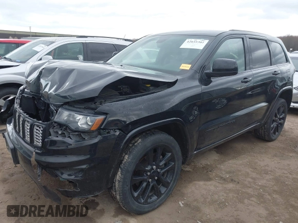 2017 Jeep Grand Cherokee Laredo with VIN 1C4RJFAG7HC886640, listed as a IAAI auction lot 42035301 with 197,110 mi miles. Bid and sale history available at carsss.com. Image 18.