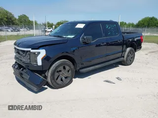 2024 Ford F-150 Lightning XLT с VIN 1FTVW3LK9RWG08466, выставлен на аукционе IAAI как лот 42251872 с пробегом 3 045 миль миль и . История ставок и продаж доступна на DreamBid. Изображение 2.
