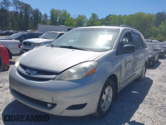 2008 Toyota Sienna CE with VIN 5TDZK23C18S121499, listed as a IAAI auction lot 42017416 with 204,078 mi miles. Bid and sale history available at carsss.com. Image 2.