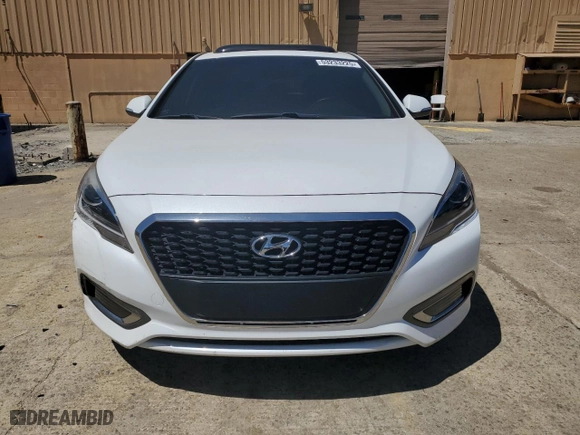 2017 Hyundai Sonata Hybrid Limited with VIN KMHE34L35HA071318, listed as a Copart auction lot 53233225 with 136,580 mi miles and Clean Title. Bid and sale history available at carsss.com. Image 5.