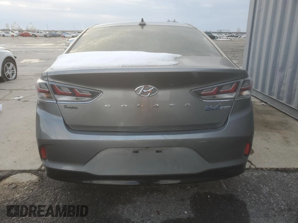 2018 Hyundai Sonata Hybrid SE with VIN KMHE24L3XJA078628, listed as a Copart auction lot 85949024 with 127,444 mi miles and Clean Title. Bid and sale history available at carsss.com. Image 6.