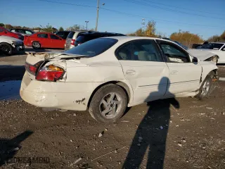 2003 Pontiac Bonneville SE with VIN 1G2HX52K834109768, listed as a Copart auction lot 78301064 with 173,855 mi miles and Salvage Title. Bid and sale history available at carsss.com. Image 3.