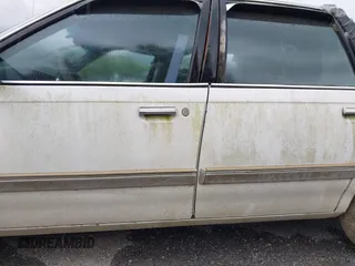 1993 Oldsmobile Cutlass Ciera S z VIN 1G3AG54N1P6455773, wystawiony jako IAAI lot #42340327 z przebiegiem 107 933 mil mil oraz . Historia ofert i sprzedaży dostępna na DreamBid. Obrazek 15.