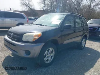 2005 Toyota RAV4 with VIN JTEHD20V450074717, listed as a IAAI auction lot 41856974 with 121,843 mi miles. Bid and sale history available at carsss.com. Image 2.