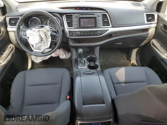 2018 Toyota Highlander LE с VIN 5TDBZRFH7JS867488, выставлен на аукционе Copart как лот 60373075 с пробегом 64 043 миль миль и Списание • Salvage title. История ставок и продаж доступна на DreamBid. Изображение 8.
