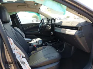 2023 Ford Mustang Mach-E Premium z VIN 3FMTK3SU3PMA83287, wystawiony jako IAAI lot #42329691 z przebiegiem Nie podano mil oraz . Historia ofert i sprzedaży dostępna na DreamBid. Obrazek 5.