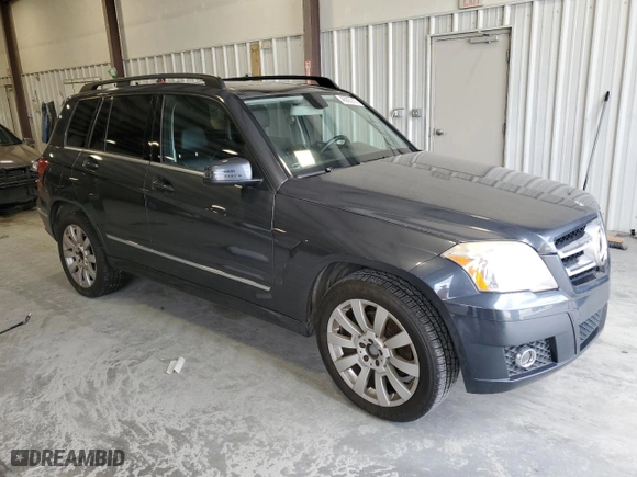 2011 Mercedes-Benz GLK-Class GLK 350 with VIN WDCGG5GB9BF632004, listed as a Copart auction lot 46905215 with 303,816 mi miles and Salvage Title. Bid and sale history available at carsss.com. Image 4.