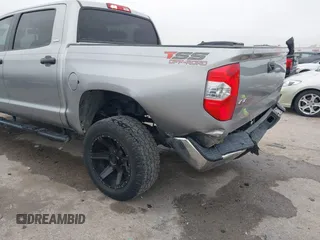 2016 Toyota Tundra SR5 z VIN 5TFDW5F12GX571892, wystawiony jako IAAI lot #41415290 z przebiegiem 190 505 mil mil oraz . Historia ofert i sprzedaży dostępna na DreamBid. Obrazek 6.