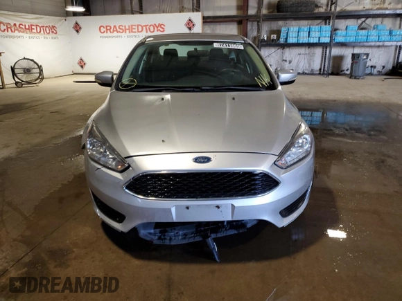 2016 Ford Focus SE z VIN 1FADP3F26GL247898, wystawiony jako Copart lot #57411665 z przebiegiem 134 708 mil mil oraz Czysty tytuł • Clean title. Historia ofert i sprzedaży dostępna na DreamBid. Obrazek 5.