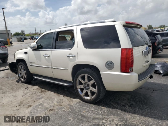 2008 Cadillac Escalade z VIN 1GYEC63868R184475, wystawiony jako Copart lot #60512555 z przebiegiem 202 720 mil mil oraz Szkoda całkowita • Salvage title. Historia ofert i sprzedaży dostępna na DreamBid. Obrazek 2.