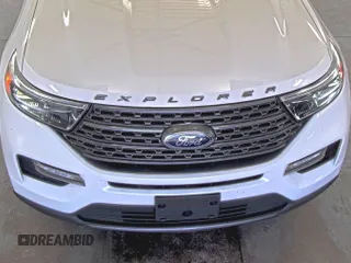 2021 Ford Explorer XLT z VIN 1FMSK8DH0MGB54752, wystawiony jako IAAI lot #42501099 z przebiegiem 70 861 mil mil oraz . Historia ofert i sprzedaży dostępna na DreamBid. Obrazek 1.