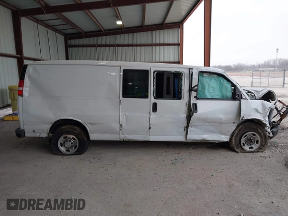 2019 Chevrolet Express Cargo z VIN 1GCWGBFG0K1248106, wystawiony jako IAAI lot #41415517 z przebiegiem Nie podano mil oraz . Historia ofert i sprzedaży dostępna na DreamBid. Obrazek 13.