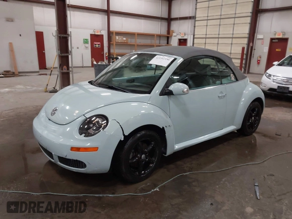 2006 Volkswagen Beetle z VIN 3VWRF31Y26M310844, wystawiony jako IAAI lot #42192356 z przebiegiem 120 740 mil mil oraz . Historia ofert i sprzedaży dostępna na DreamBid. Obrazek 17.