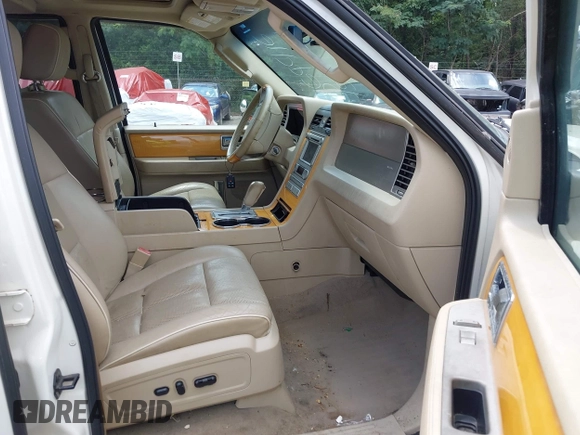 2007 Lincoln Navigator with VIN 5LMFU27537LJ00381, listed as a IAAI auction lot 42666845 with 168,068 mi miles and . Bid and sale history available at DreamBid. Image 5.