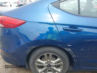 2017 Hyundai Elantra SE z VIN 5NPD84LFXHH128875, wystawiony jako IAAI lot #42260974 z przebiegiem 103 009 mil mil oraz . Historia ofert i sprzedaży dostępna na DreamBid. Obrazek 19.