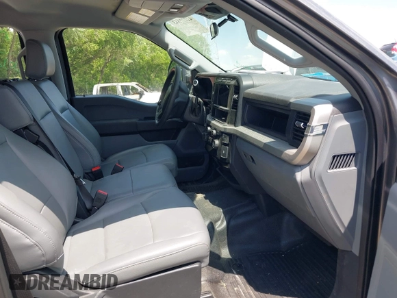 2023 Ford F-250 XL z VIN 1FT7W2AA9PEE21227, wystawiony jako IAAI lot #42277343 z przebiegiem 14 957 mil mil oraz . Historia ofert i sprzedaży dostępna na DreamBid. Obrazek 5.