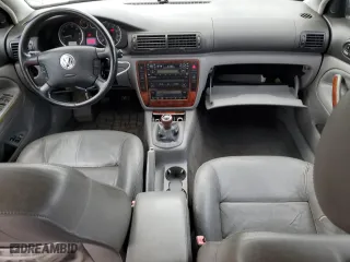 2001 Volkswagen Passat GLX with VIN WVWRH63B71P294845, listed as a Copart auction lot 79337764 with 132,563 mi miles and Clean Title. Bid and sale history available at carsss.com. Image 8.