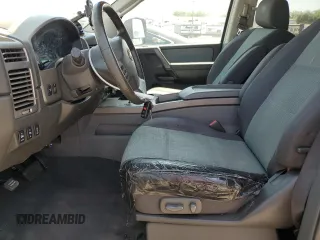 2006 Nissan Titan SE z VIN 1N6AA07A06N535614, wystawiony jako Copart lot #59762005 z przebiegiem 130 296 mil mil oraz Szkoda całkowita • Salvage title. Historia ofert i sprzedaży dostępna na DreamBid. Obrazek 7.