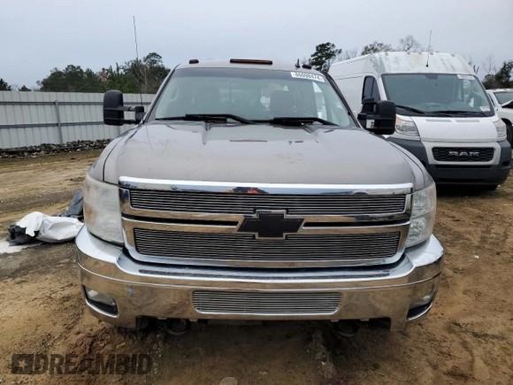 2014 Chevrolet Silverado 3500HD LTZ z VIN 1GC4K1C81EF128528, wystawiony jako Copart lot #86098474 z przebiegiem 179 717 mil mil oraz Szkoda całkowita • Salvage title. Historia ofert i sprzedaży dostępna na DreamBid. Obrazek 5.
