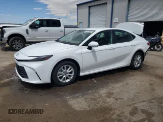 2025 Toyota Camry LE z VIN 4T1DAACKXSU031264, wystawiony jako Copart lot #57031815 z przebiegiem 19 427 mil mil oraz Nie do naprawy • Non repairable. Historia ofert i sprzedaży dostępna na DreamBid. Obrazek 1.