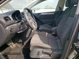 2013 Volkswagen Golf w/Conv & Sunroof z VIN WVWDB7AJ3DW117568, wystawiony jako Copart lot #57638805 z przebiegiem 133 641 mil mil oraz Szkoda całkowita • Salvage title. Historia ofert i sprzedaży dostępna na DreamBid. Obrazek 7.