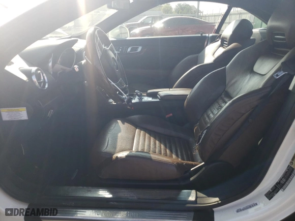 2013 Mercedes-Benz SL-Class SL 550 with VIN WDDJK7DA3DF016762, listed as a Copart auction lot 70818334 with 89,746 mi miles and Salvage Title. Bid and sale history available at carsss.com. Image 7.