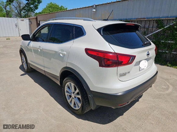 2018 Nissan Rogue Sport S with VIN JN1BJ1CP3JW105198, listed as a Copart auction lot 53111565 with 142,573 mi miles and Clean Title. Bid and sale history available at carsss.com. Image 3.