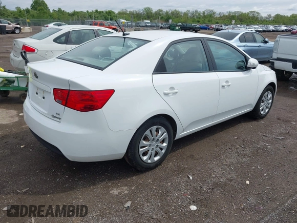 2010 Kia Forte EX z VIN KNAFU4A22A5292290, wystawiony jako IAAI lot #42195990 z przebiegiem 81 220 mil mil oraz . Historia ofert i sprzedaży dostępna na DreamBid. Obrazek 4.