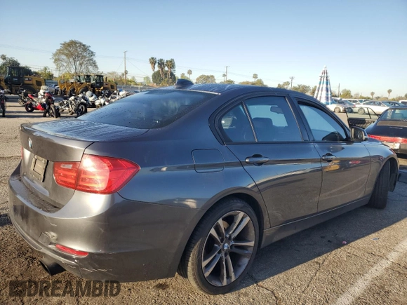 2012 BMW 3 Series 328i z VIN WBA3A5G59CNN65571, wystawiony jako Copart lot #51550195 z przebiegiem 111 036 mil mil oraz Szkoda całkowita • Salvage title. Historia ofert i sprzedaży dostępna na DreamBid. Obrazek 3.