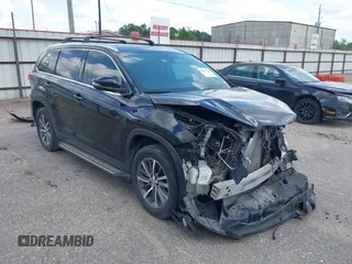 2019 Toyota Highlander SE with VIN 5TDKZRFH1KS554471, listed as a IAAI auction lot 42227224 with 68,207 mi miles and . Bid and sale history available at DreamBid. Image 1.