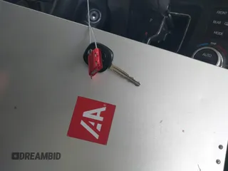2018 Toyota Sienna LE Auto Access Seat с VIN 5TDKZ3DC4JS942314, выставлен на аукционе IAAI как лот 42230878 с пробегом 245 789 миль миль и . История ставок и продаж доступна на DreamBid. Изображение 11.