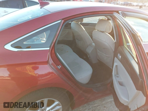 2015 Hyundai Sonata 2.4L SE with VIN 5NPE24AF2FH197761, listed as a IAAI auction lot 41088510 with 102,785 mi miles. Bid and sale history available at carsss.com. Image 8.