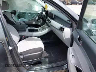 2020 Hyundai Palisade SEL z VIN KM8R34HE7LU100448, wystawiony jako IAAI lot #41952863 z przebiegiem 68 798 mil mil oraz . Historia ofert i sprzedaży dostępna na DreamBid. Obrazek 5.