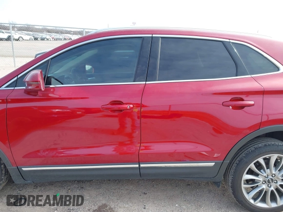 2018 Lincoln MKC Reserve with VIN 5LMCJ3C90JUL14515, listed as a IAAI auction lot 41361314 with 33,556 mi miles and . Bid and sale history available at DreamBid. Image 14.