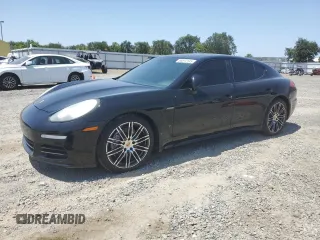 2015 Porsche Panamera 4 z VIN WP0AA2A74FL006965, wystawiony jako Copart lot #59812145 z przebiegiem 191 851 mil mil oraz Czysty tytuł • Clean title. Historia ofert i sprzedaży dostępna na DreamBid. Obrazek 1.