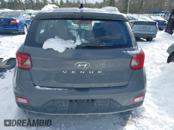 2021 Hyundai Venue Denim z VIN KMHRC8A31MU093143, wystawiony jako IAAI lot #41541572 z przebiegiem 24 804 mil mil oraz . Historia ofert i sprzedaży dostępna na DreamBid. Obrazek 17.